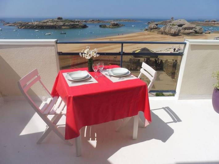Gîte pour 2 personnes, avec vue ainsi que terrasse et jardin - 1
