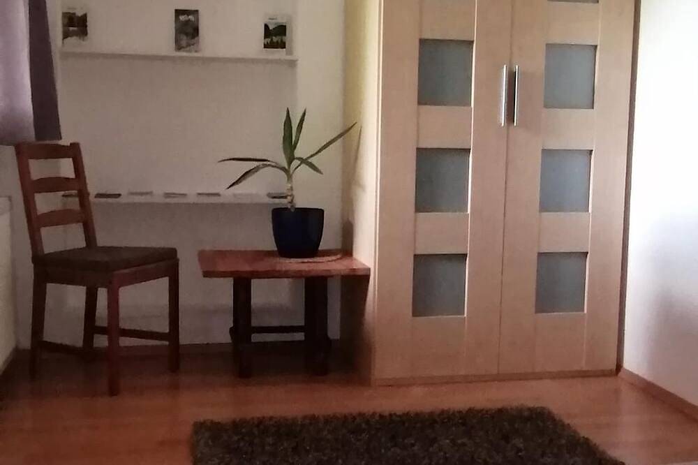 Ganze Wohnung, Ferienwohnung \"Isarblick\" - Haus Monika in Scharnitz, Arnspitzgruppe