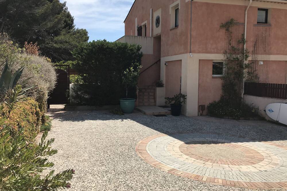 Maison sur la plage in La Seyne-sur-Mer, Côte méditerranéenne (France)