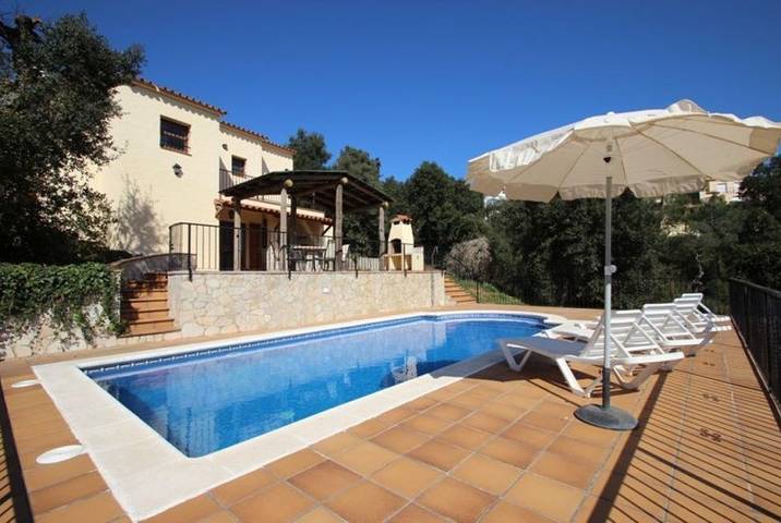 Casa rural para 8 personas, con Terraza en La Bisbal del Ampurdán