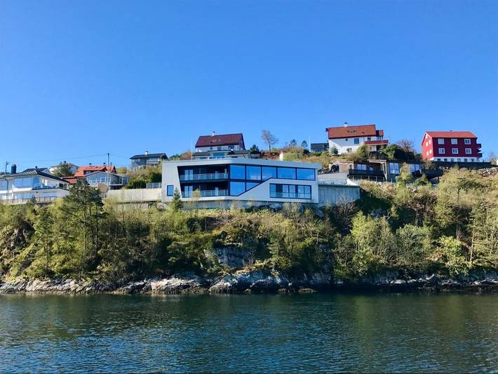 Villa voor 6 personen, with Balkon and Terras as well as Tuin and Uitzicht in Bergen