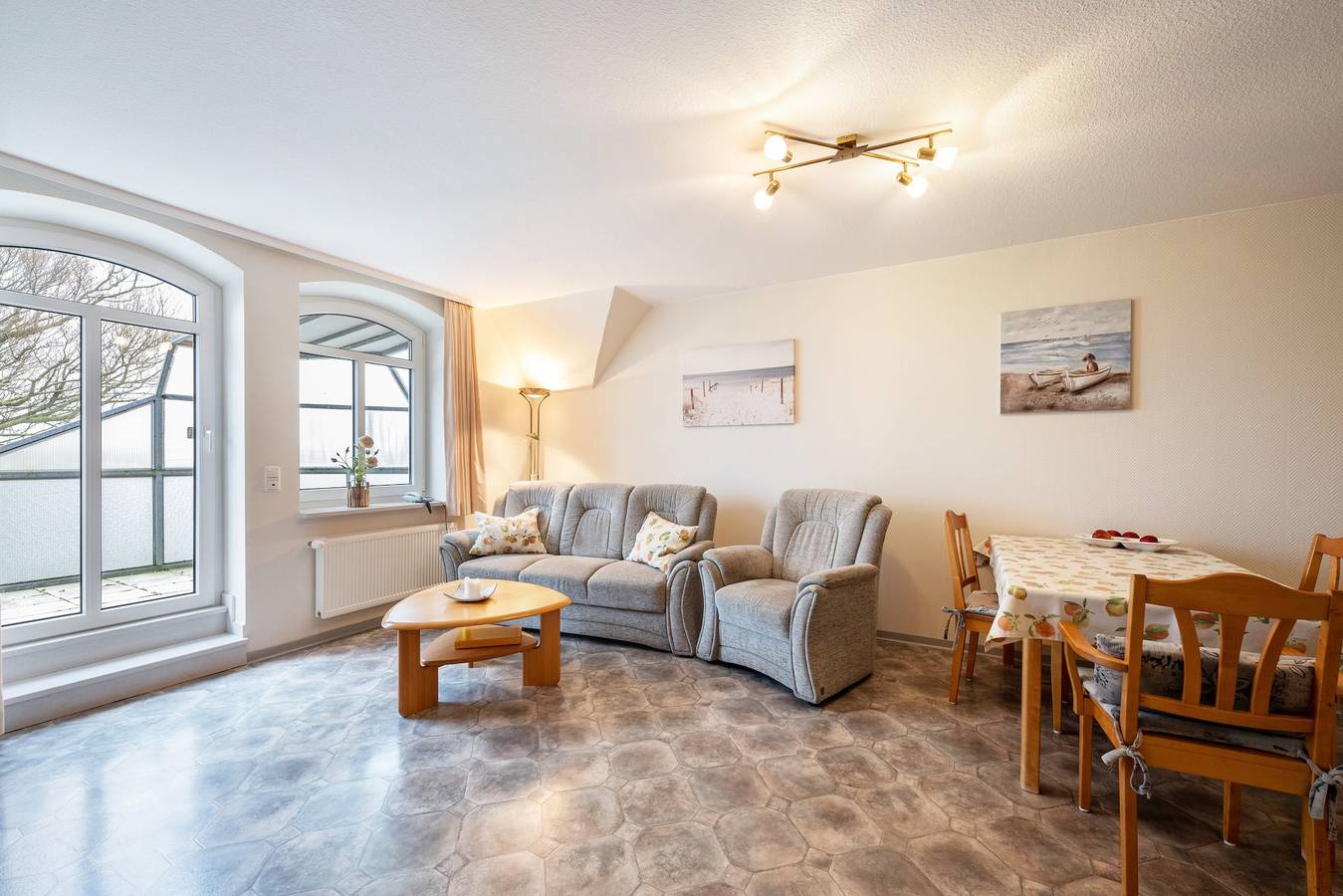 Ganze Wohnung, Ferienwohnung 'Wohnung Gold' mit Balkon, Gemeinschaftsgarten und Wi-Fi in Süderdeich, Dithmarschen