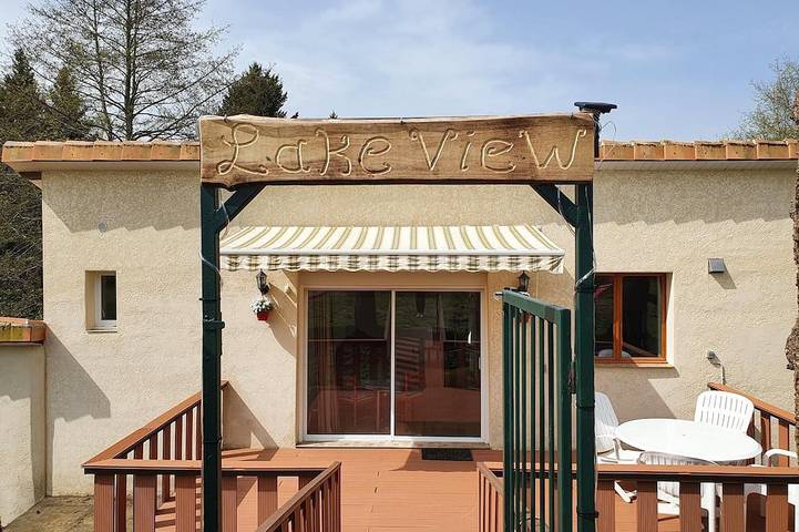 Gîte pour 4 personnes, avec balcon et piscine à Saulgond