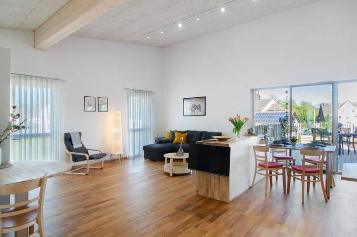 Apartamento inteiro, Apartamento Deluxe 'Ahorn' com terraço comum, varanda e Wi-Fi in Pfullendorf, Region Bodensee-Oberschwaben