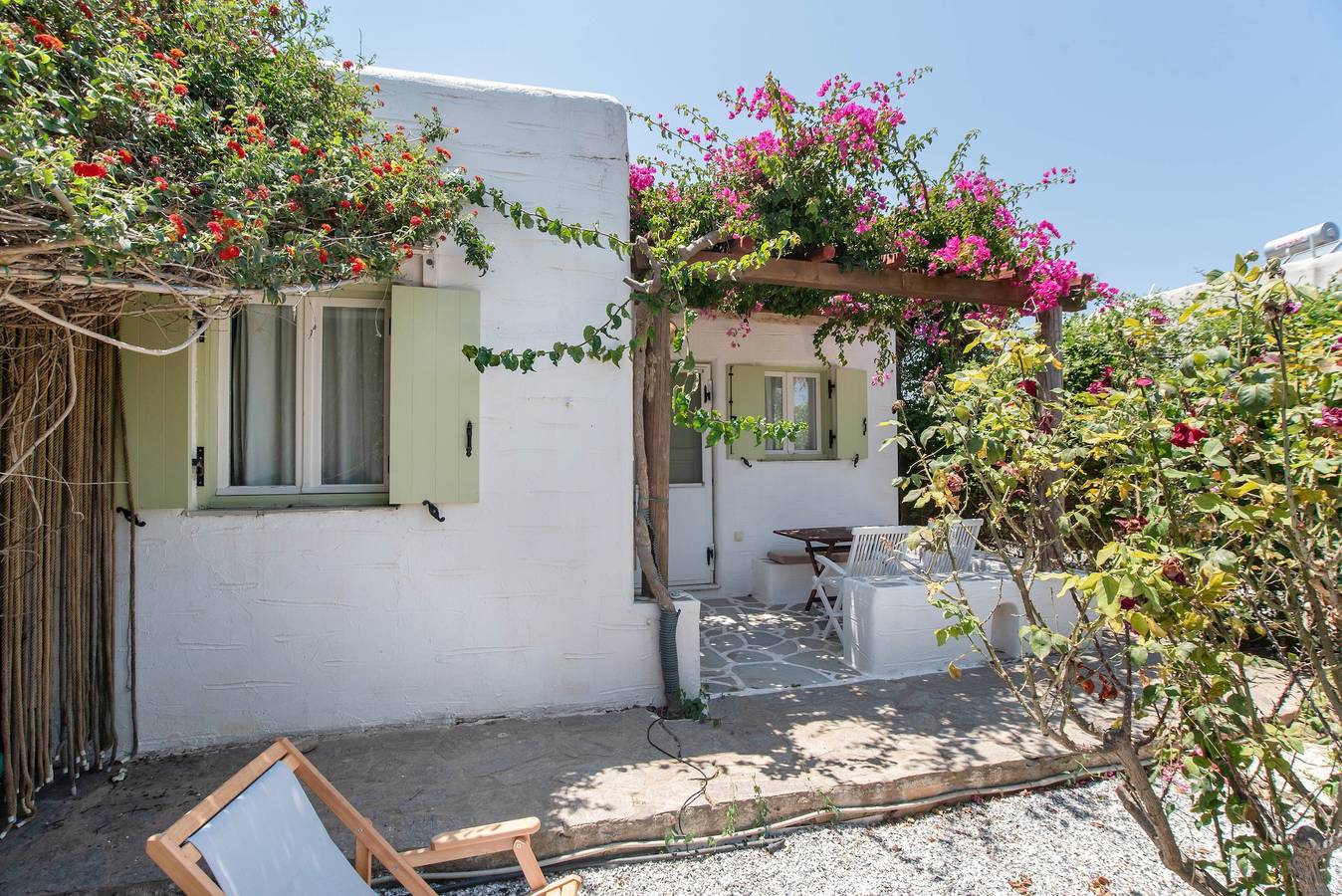 Casa de vacaciones 'Green Retreats 1 Paros' con vistas a la montaña, Wi-Fi y aire acondicionado in Paros