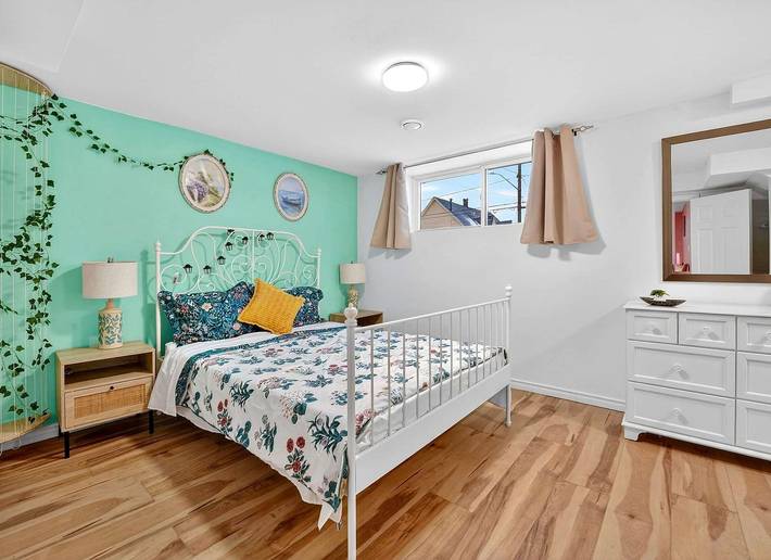 Vacation rental for 5 people, with balcony and lake view, kid friendly in Lake Erie (Canada)