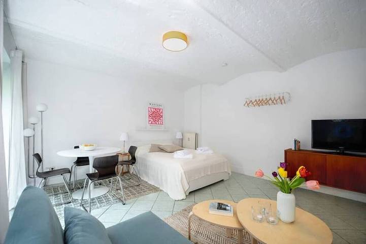 Ferienwohnung für 2 Personen, mit Balkon und Garten in Moabit Berlin