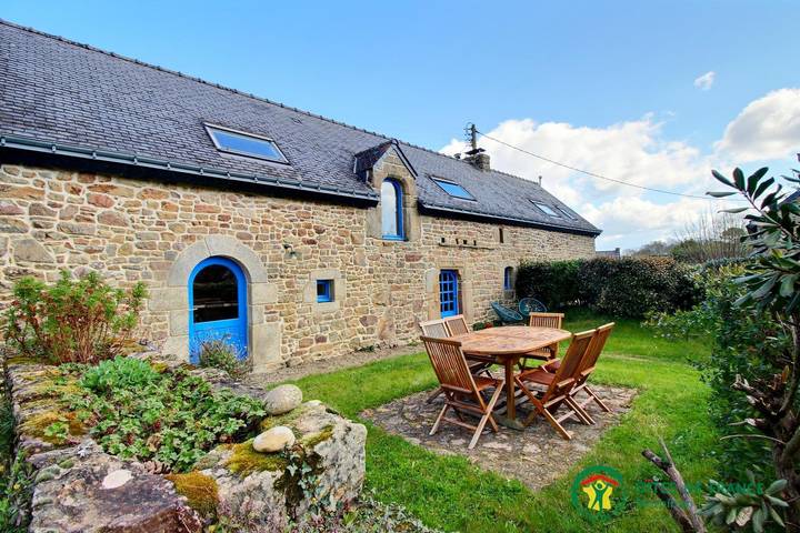 Gîte pour 6 personnes, avec Terrasse ainsi que Jardin et Vue à Brech - 2