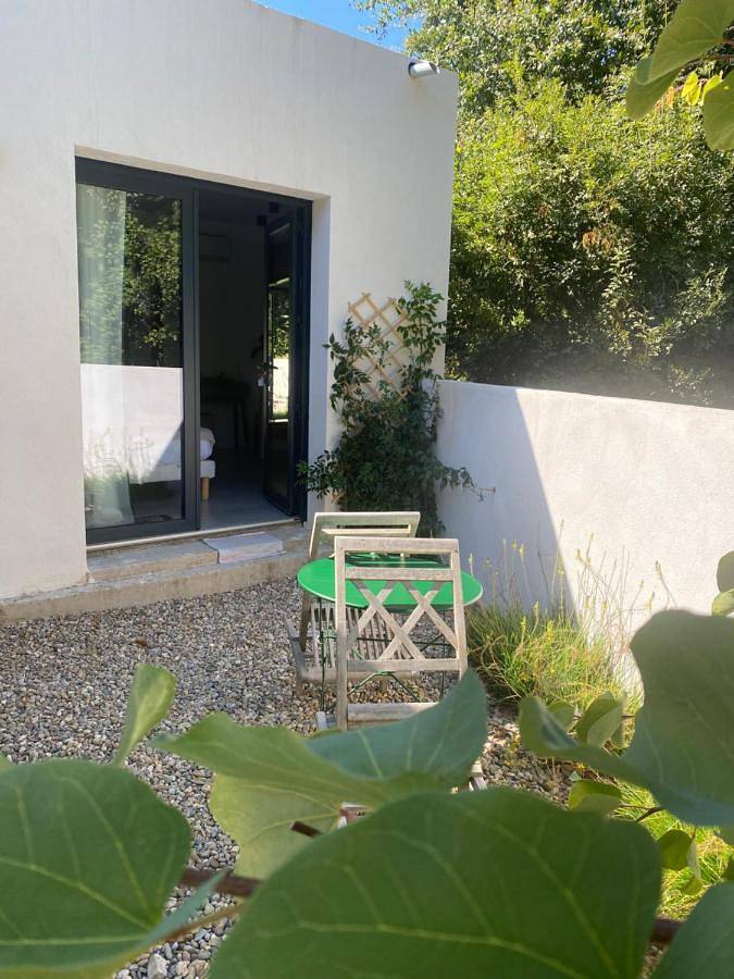 Chambre d’hôte pour 2 personnes, avec terrasse à Santa-Lucia-di-Moriani