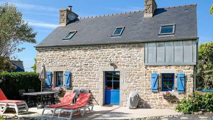 Gîte pour 4 personnes, avec jardin et terrasse, animaux acceptés à Plougoulm