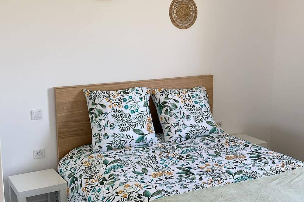 Ganze Wohnung, New 90 m2 Apartment, 50m2 Terrace in Roye, Haute-Saône