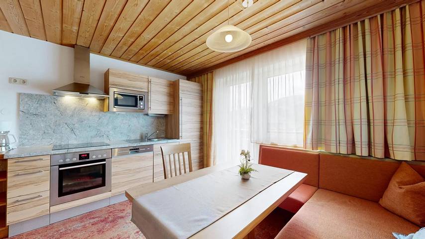 Gîte pour 4 personnes, avec jardin, adapté aux familles à St. Johann in Tirol - 4