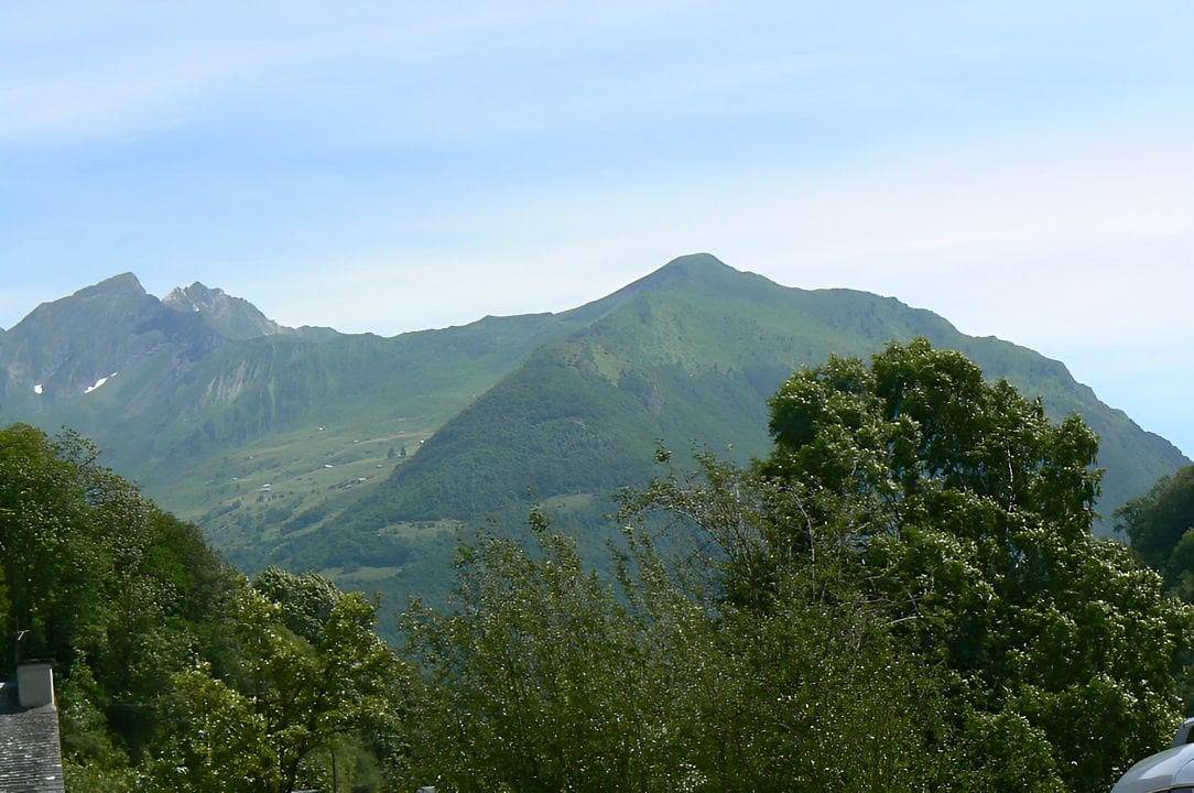 Chambre vue montagne avec parking, douche et sèche-cheveux in Saligos, Parc national des Pyrénées