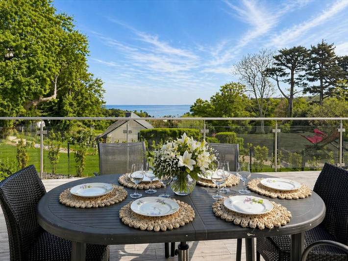 Location de vacances pour 7 personnes, avec jardin et vue dans Plage de Pen-Guen