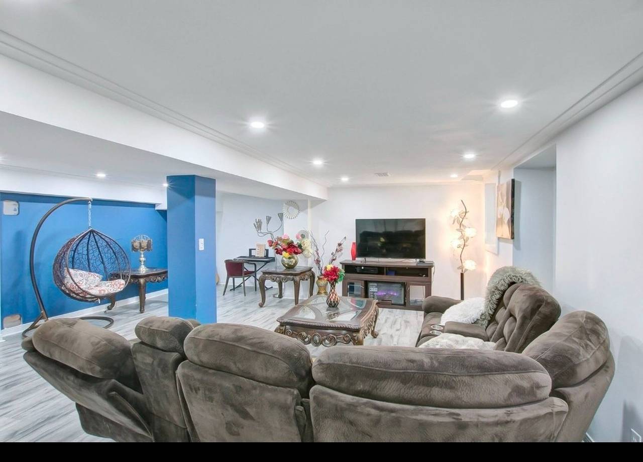 Una casa molto tranquilla in Oshawa, Lago Ontario (Kanada)