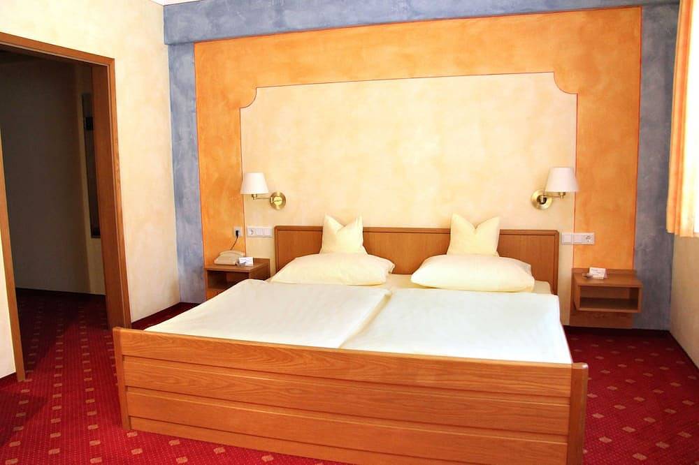 Doppelzimmer 1 - Hotel-Garni Goldener Schwan in Bad Windsheim, Steigerwald