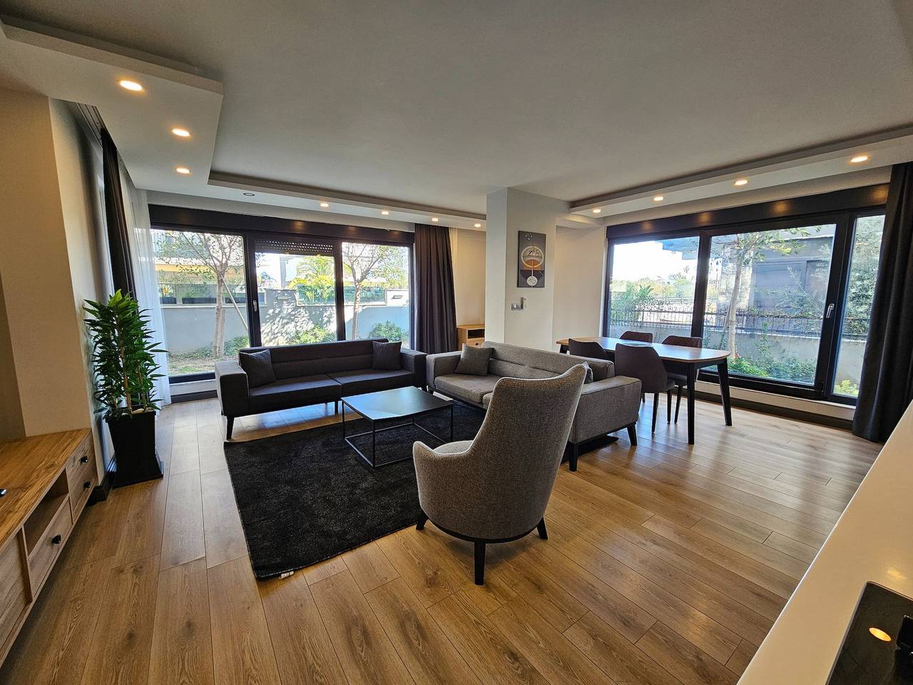 Ganze Wohnung, Professionally Maintained, Spacious New Suites 2-2 in Muratpaşa, Provinz Antalya