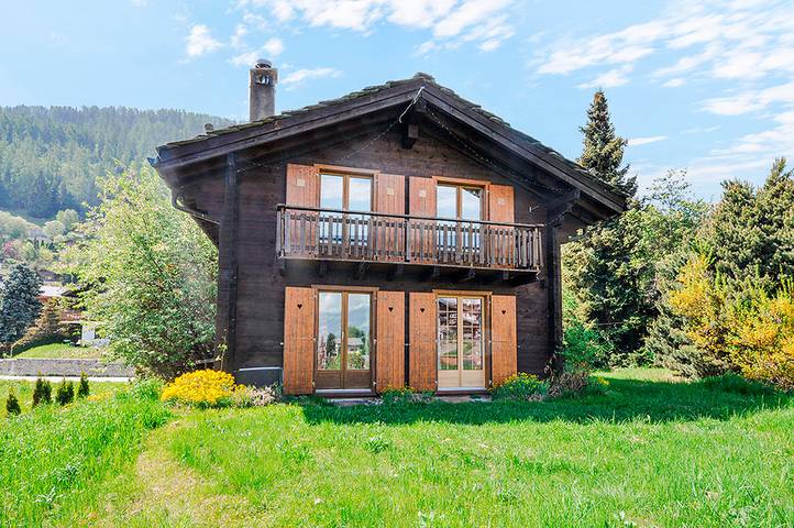 Ferienhaus für 5 Personen, mit Garten und Ausblick sowie Balkon in Nendaz
