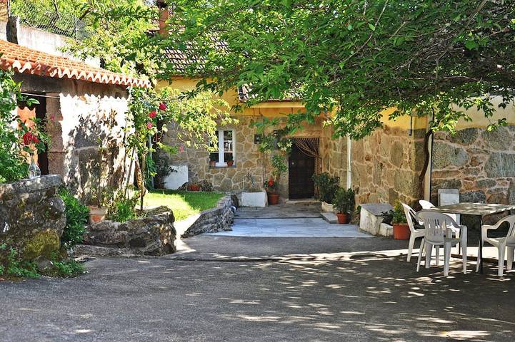 Holiday home for 5 people, with garden, with pets - 1