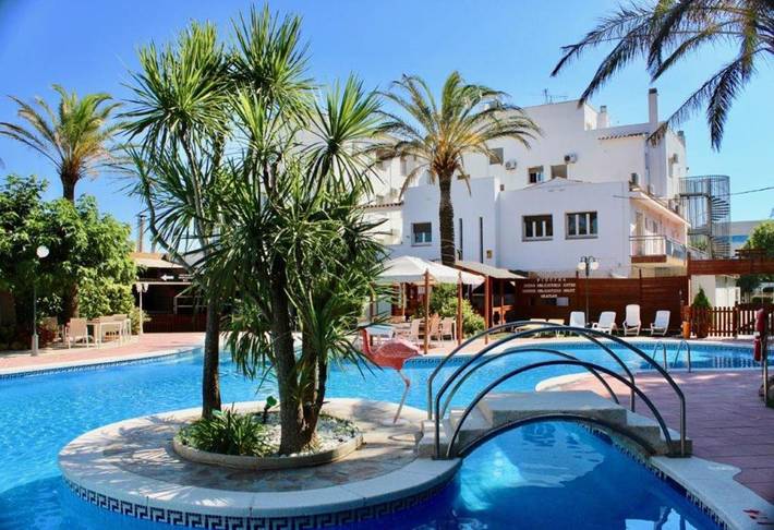 Hôtel pour 2 personnes, avec terrasse ainsi que piscine et sauna