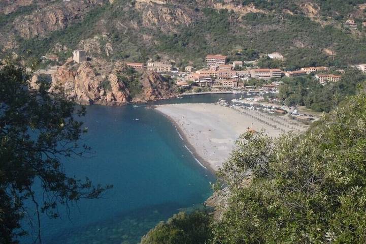 Location de vacances pour 12 personnes, avec terrasse et jardin, animaux acceptés à Cristinacce