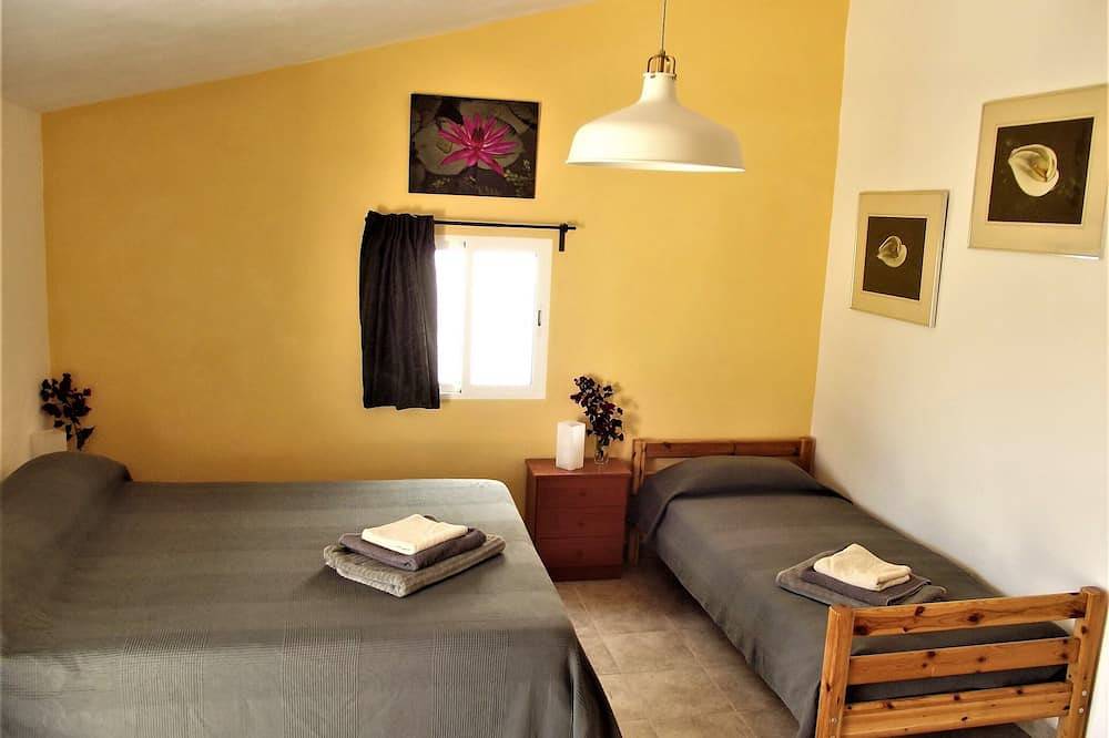 Villa mit großem Pool für 8 Personen, toller Ausblick ,Ac  in den Schlafzimmern in Benamargosa, Málaga Provinz