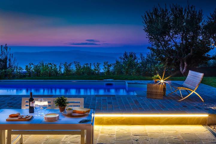 Location de vacances pour 9 personnes, avec jardin et balcon, animaux acceptés à Corinaldo