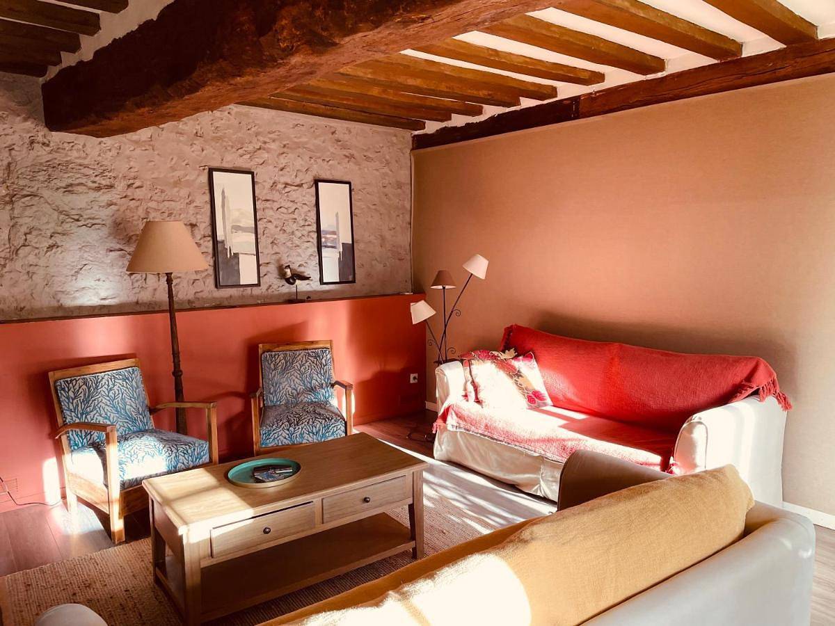Le Manoir du Perroy in Saint-Wandrille-Rançon, Rives-en-Seine