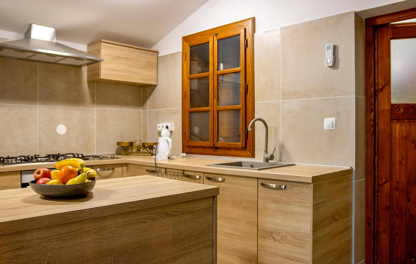 Gemütliche 280 m² große Wohnung mit Pool in der Nähe der Save – WLAN und Parkplatz inklusive in Sisak-Moslavina