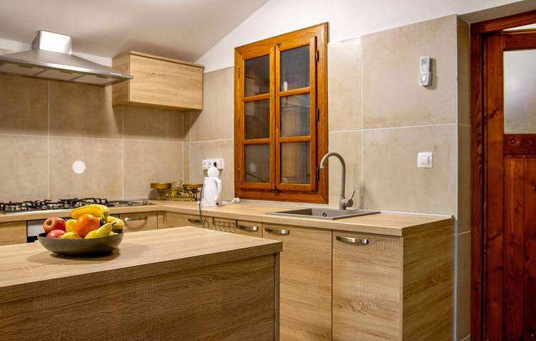 Gemütliche 280 m² große Wohnung mit Pool in der Nähe der Save – WLAN und Parkplatz inklusive in Sisak-Moslavina