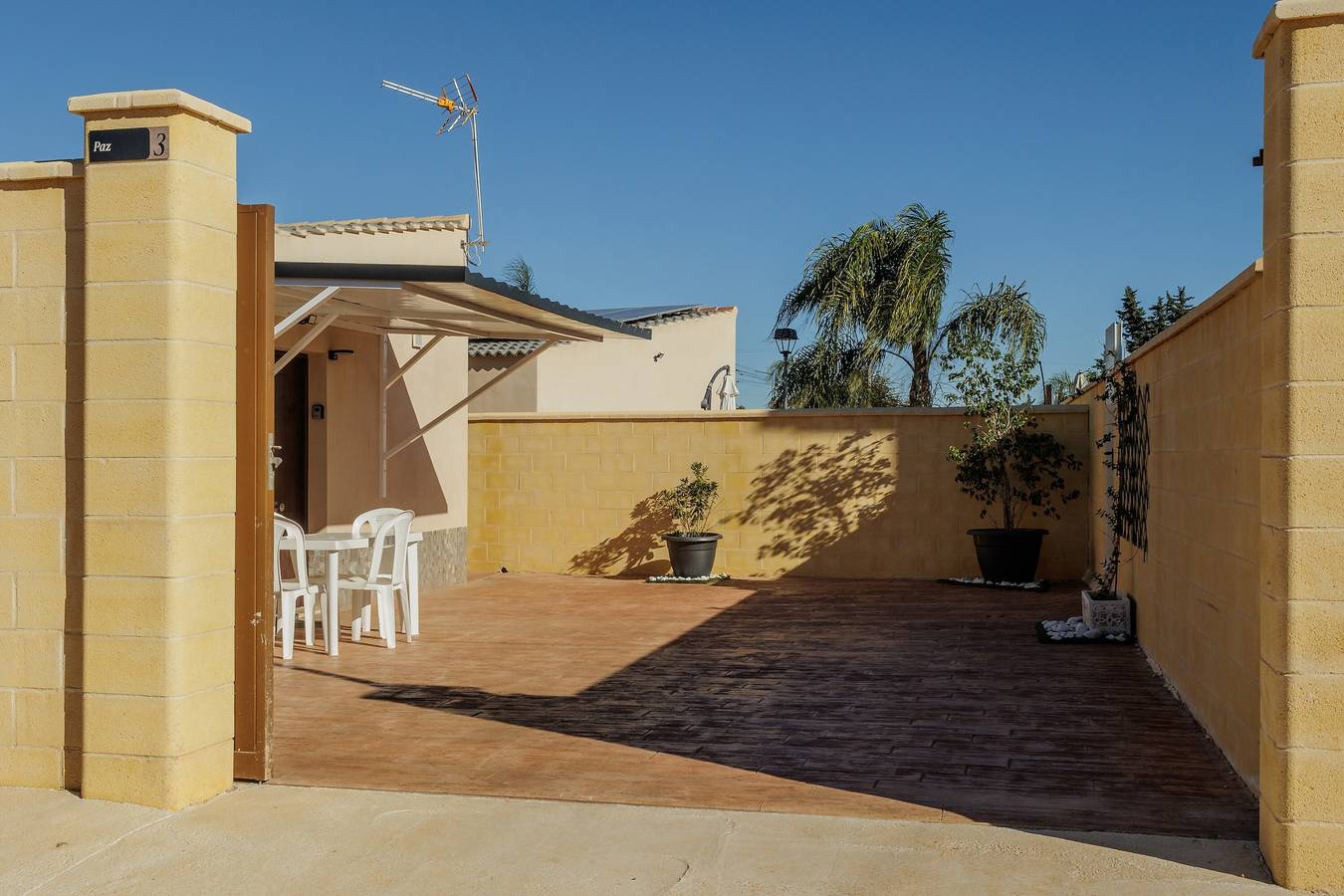 Country House 'Villa Con Piscina Cerca De Sevilla' with Private Pool, Wi-Fi and Air Conditioning in Hacienda de Tarazona, La Rinconada