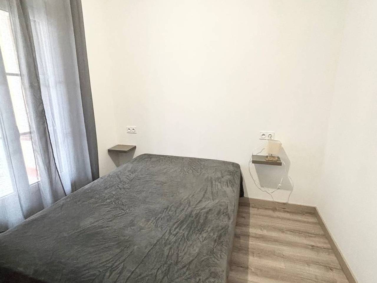 Appartement entier, F2 meublé avec balcon, clim, Wifi, animaux admis - 50m des thermes in Amélie-les-Bains-Palalda, Région de Céret