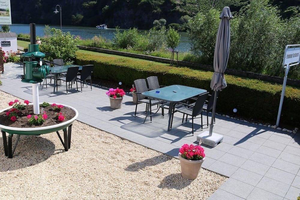 Ganze Wohnung, Fewo Nr. 1 - Ferienwohnungen Haus Moselstrand in Piesport, Bernkastel-Kues & Umgebung