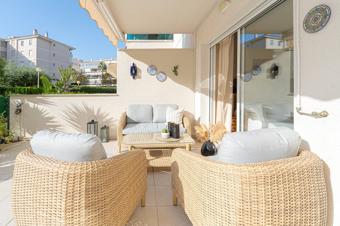 Apartamento entero, Apartamento 'Estrella Ii Ba Spaniahome' con terraza, piscina compartida y Wi-Fi in L'Albir, Alfàs del Pi