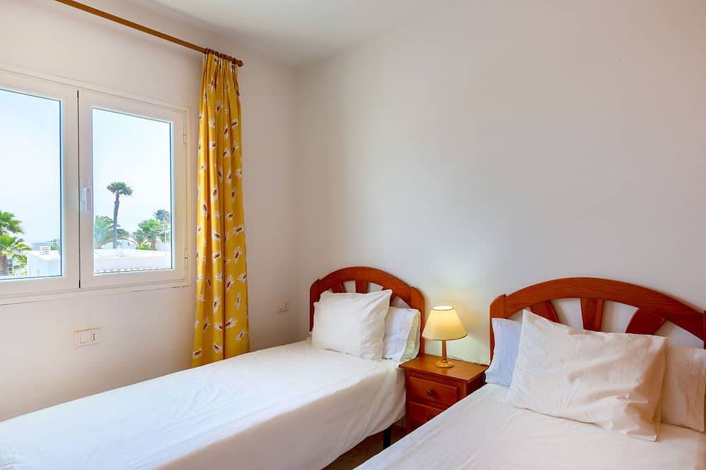 Entire apartment, Reyes Natur - Quiet apartment with mountain views in Charco del Palo, Haría