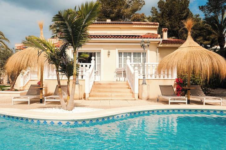 Ferienhaus für 10 Personen, mit Garten und Balkon in Rojales