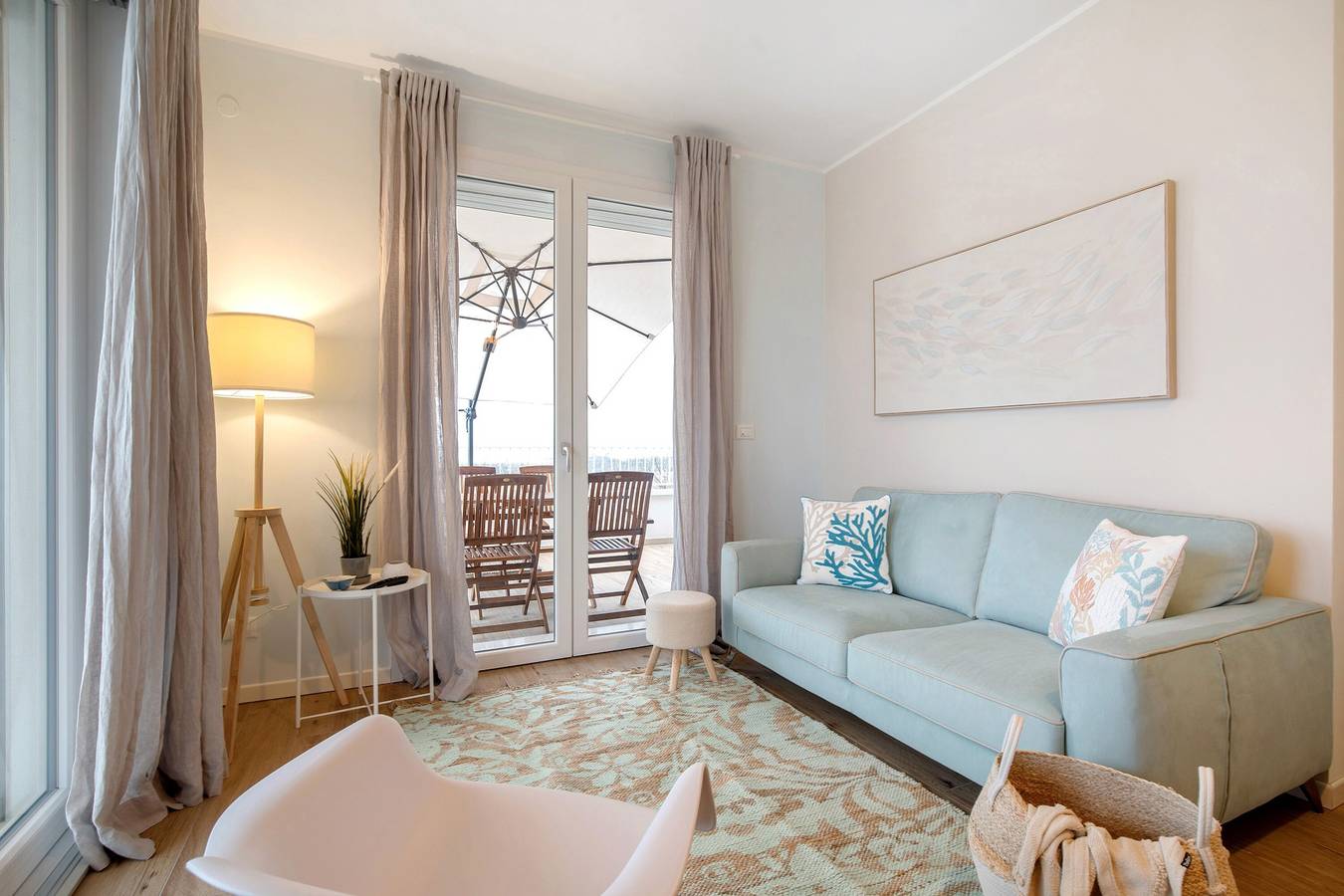 Appartamento intero, Appartamento 'Superior 3' con terrazza privata, Wi-Fi e aria condizionata in Lido di Jesolo, Jesolo