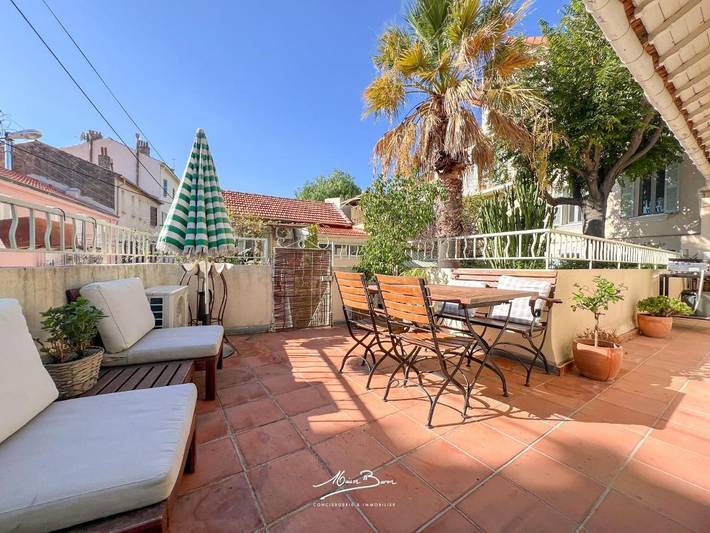 Gîte pour 4 personnes, avec vue et terrasse, animaux acceptés dans Le Mourillon