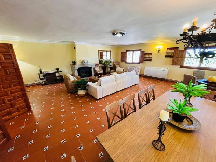 Casa rural para 12 personas, con Terraza y Jardín además de Piscina y Vistas en Cardiel de los Montes - 4