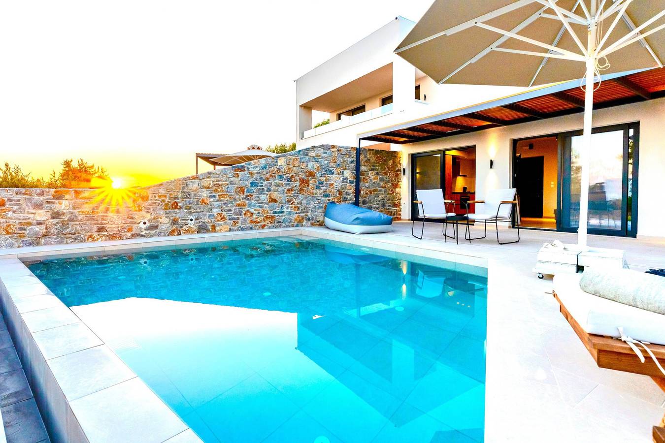 Villa de luxe « Selene 2 » avec piscine privée et vue sur la montagne et la campagne in Pefki, Rhodes