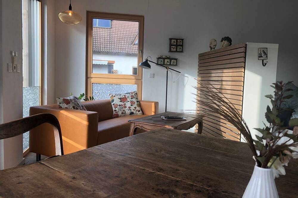 Ganze Wohnung, Ferienwohnung mit 30qm, Schlaf- und Wohnbereich, max. für 2 Personen in Friesenheim, Mittlerer Schwarzwald