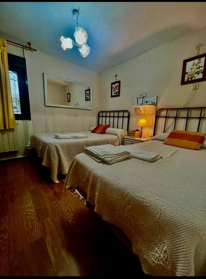 Seven-Bedroom House in Casas del Castañar, Valle del Jerte