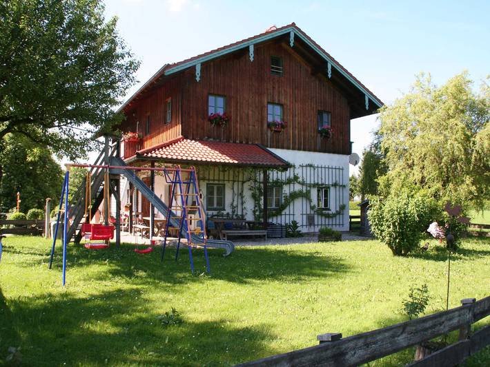 Kirmeier Hof - Ferienwohnung Löwenzahn, 40 qm Obergeschoss, 1 separates Schlafzimmer in Bad Endorf, Chiemsee