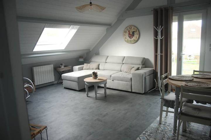 Gîte pour 5 personnes, avec Jacuzzi ainsi que Terrasse et Jardin