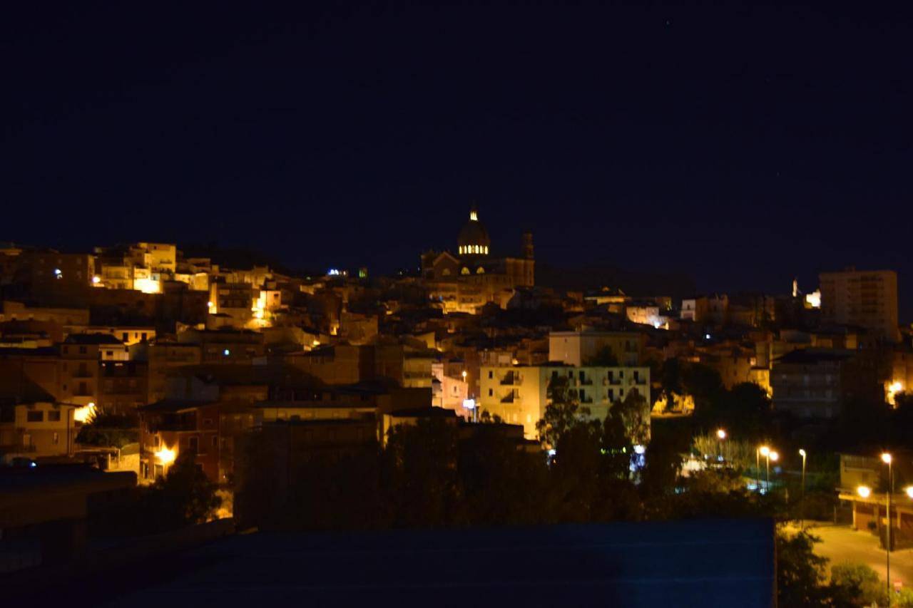 Elsa cori me in Favara, Provincia di Agrigento