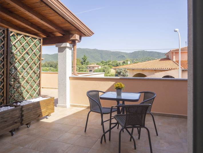 BnB für 10 Personen, mit Terrasse und Ausblick auf Sardinien - 3