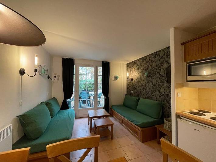 Gîte pour 5 personnes, avec terrasse ainsi que jardin et piscine, animaux acceptés à Monflanquin - 4
