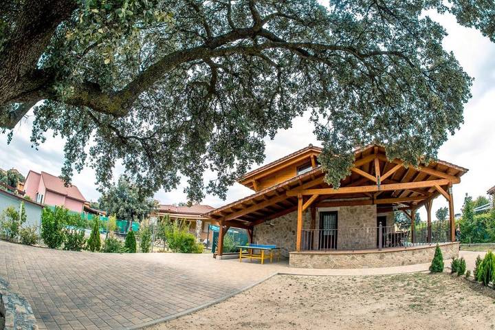 Casa rural para 8 personas, con piscina además de jardín y jacuzzi en Provincia de Ávila - 2