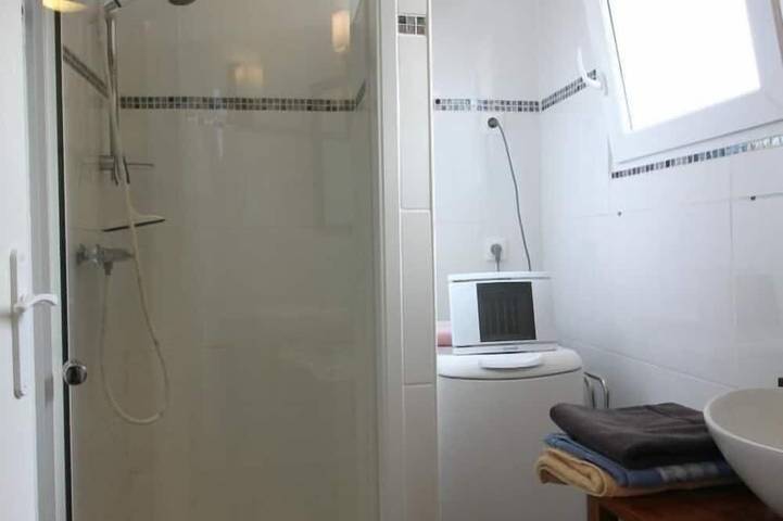 Location de vacances pour 2 personnes, avec jardin à Jau-Dignac-et-Loirac - 3