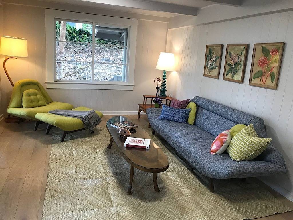 Privathaus auf der anderen Straßenseite vom Strand entfernt. Nur wenige Minuten von der Innenstadt von Hilo entfernt in Hilo, South Hilo